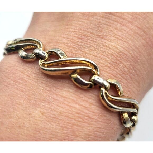 Trifari Chunky Gold tone Chain Tennis Bracelet 6in - Picture 1 of 5